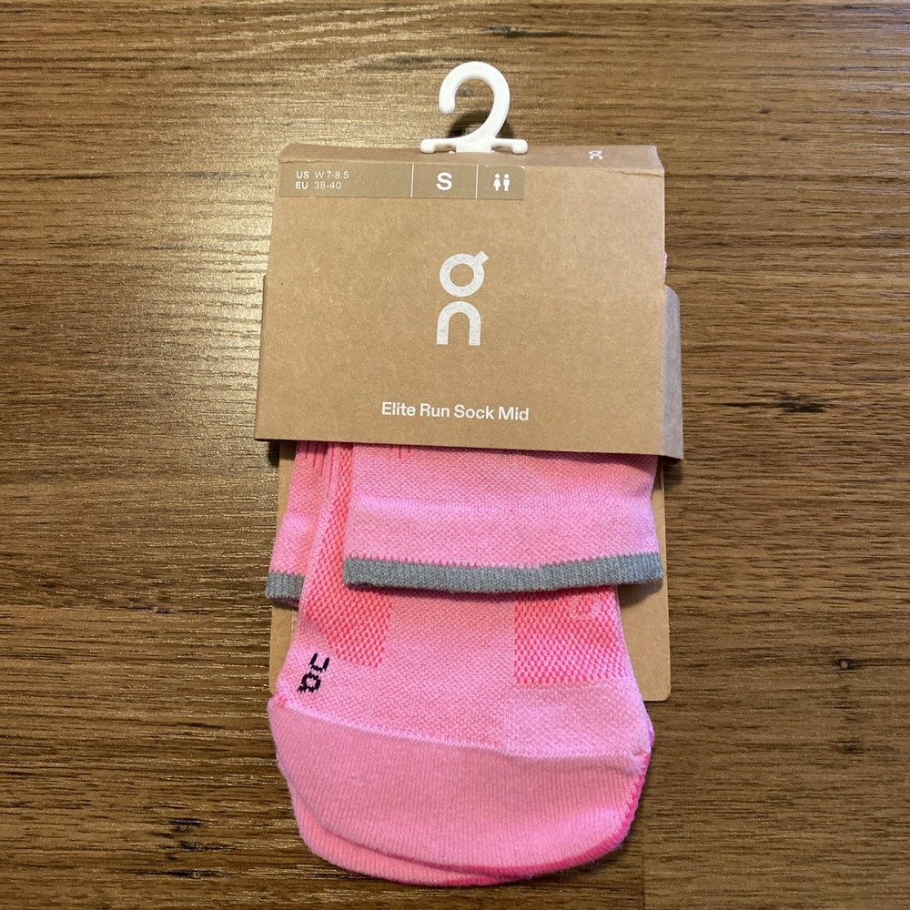 On 2UF10443955 Small W-(7-8.5) Elite Run Sock Low-1Pair, Raspberry/Pink